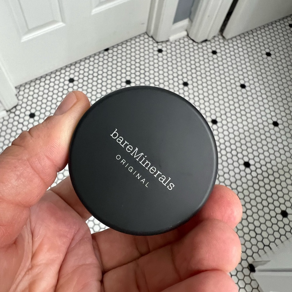 New bareminerals golden deep foundation powder